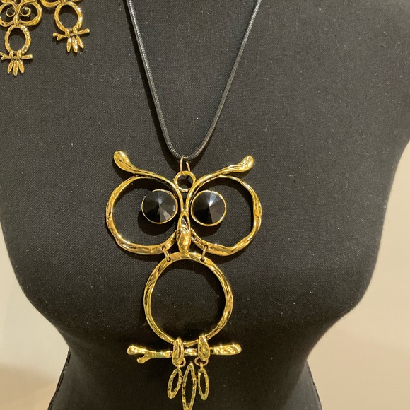 Long Owl Necklace (Gold) - Picture 4 of 5